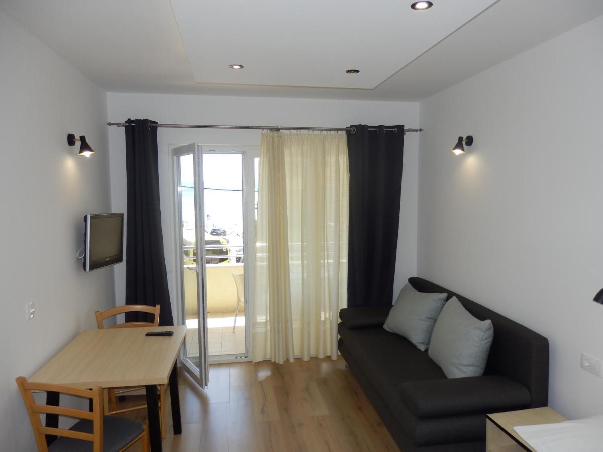 Apartments Rica Омиш Экстерьер фото