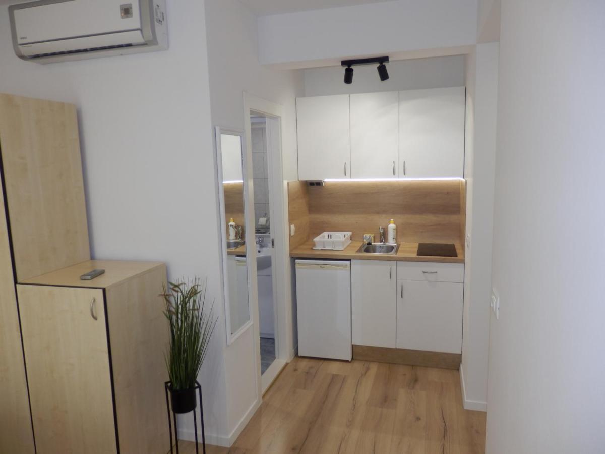 Apartments Rica Омиш Экстерьер фото