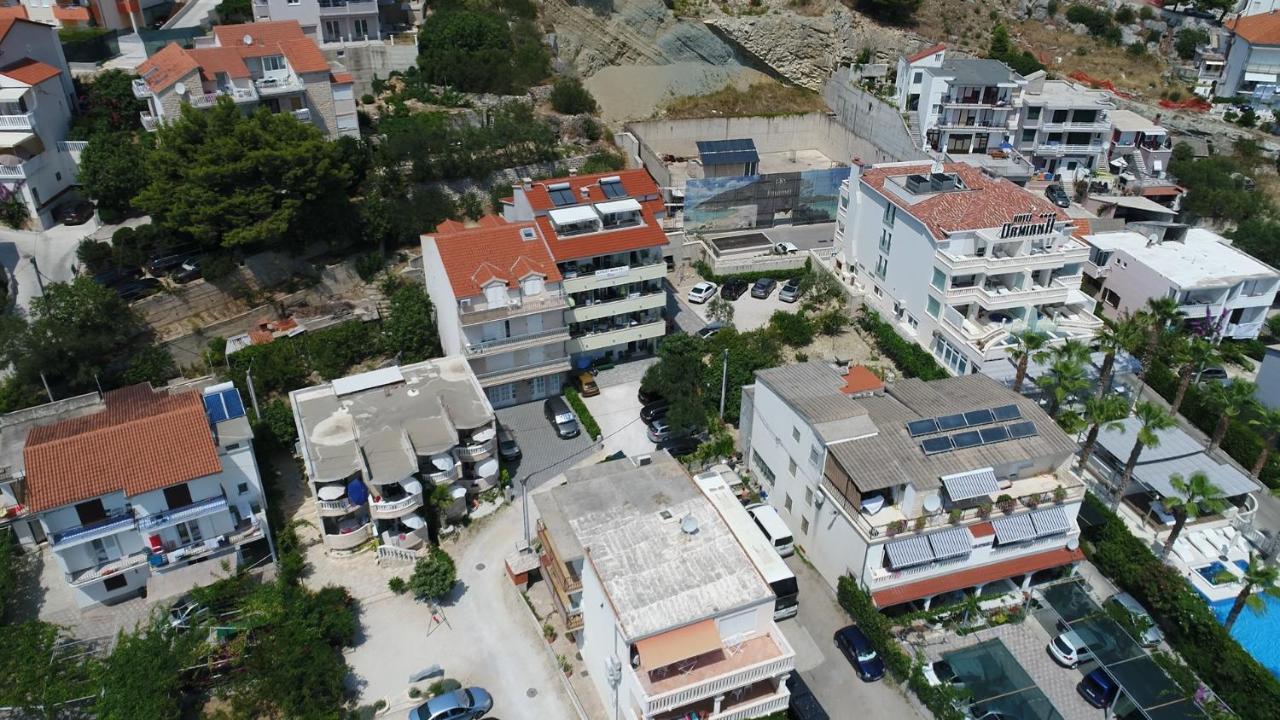 Apartments Rica Омиш Экстерьер фото