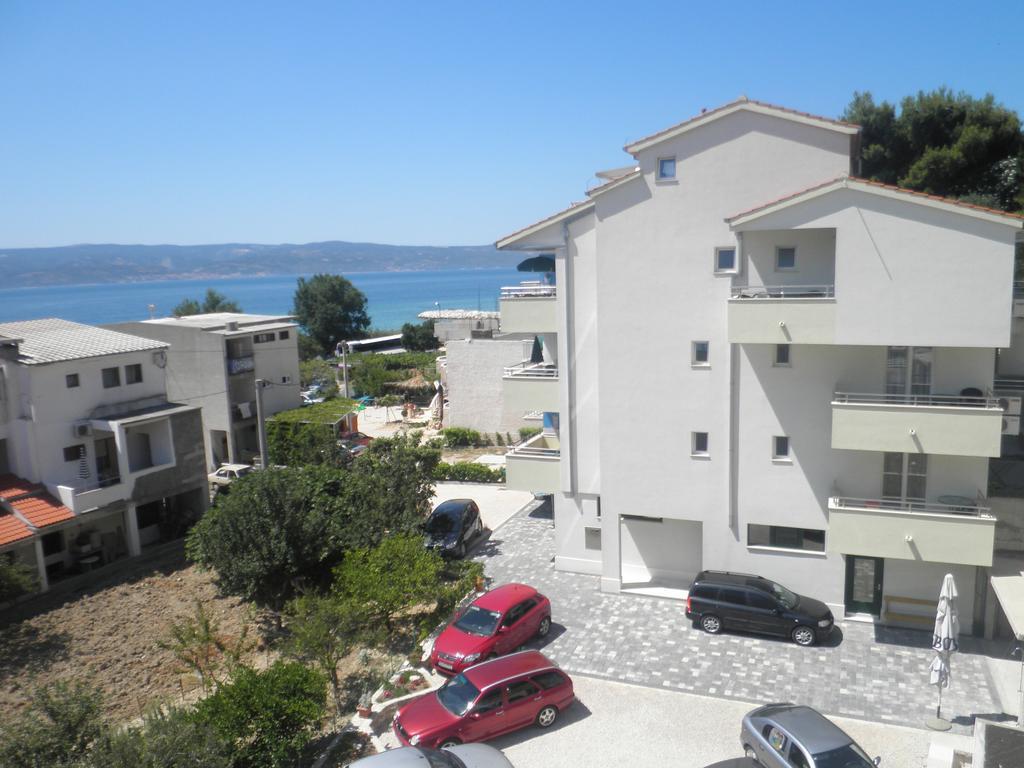 Apartments Rica Омиш Экстерьер фото