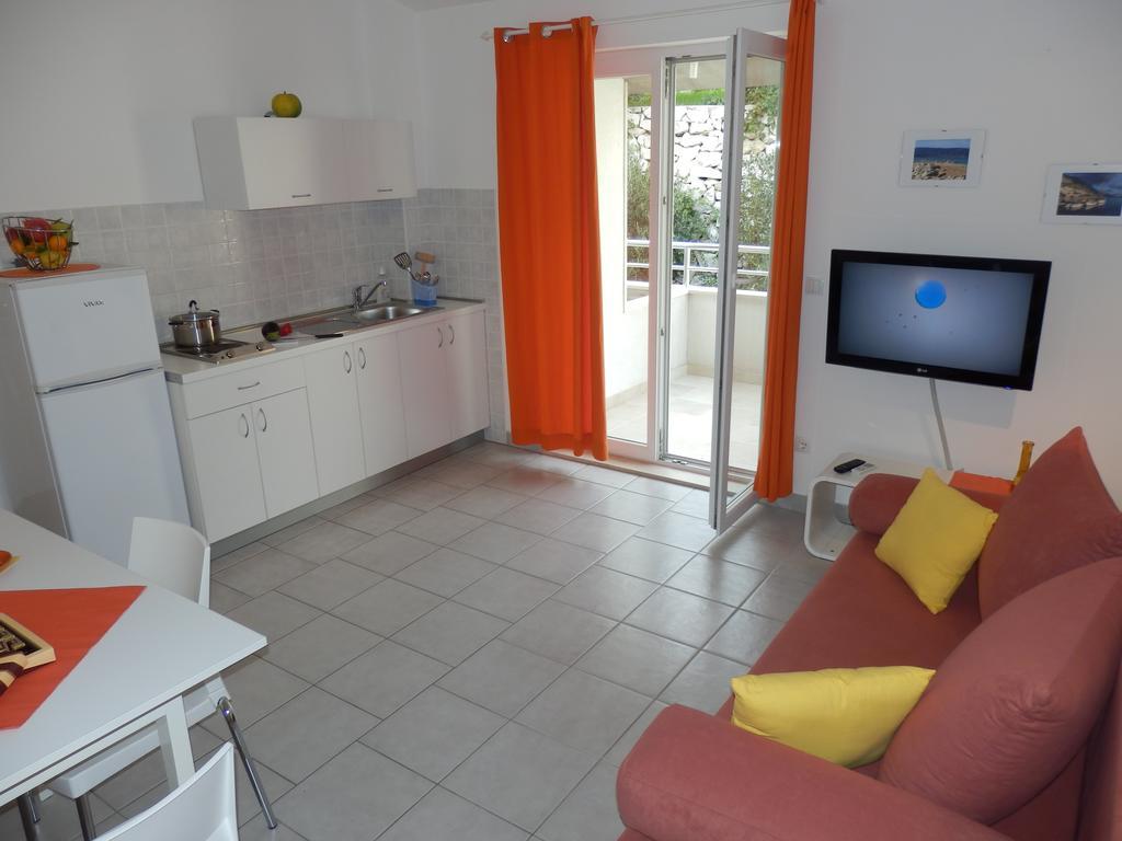 Apartments Rica Омиш Экстерьер фото