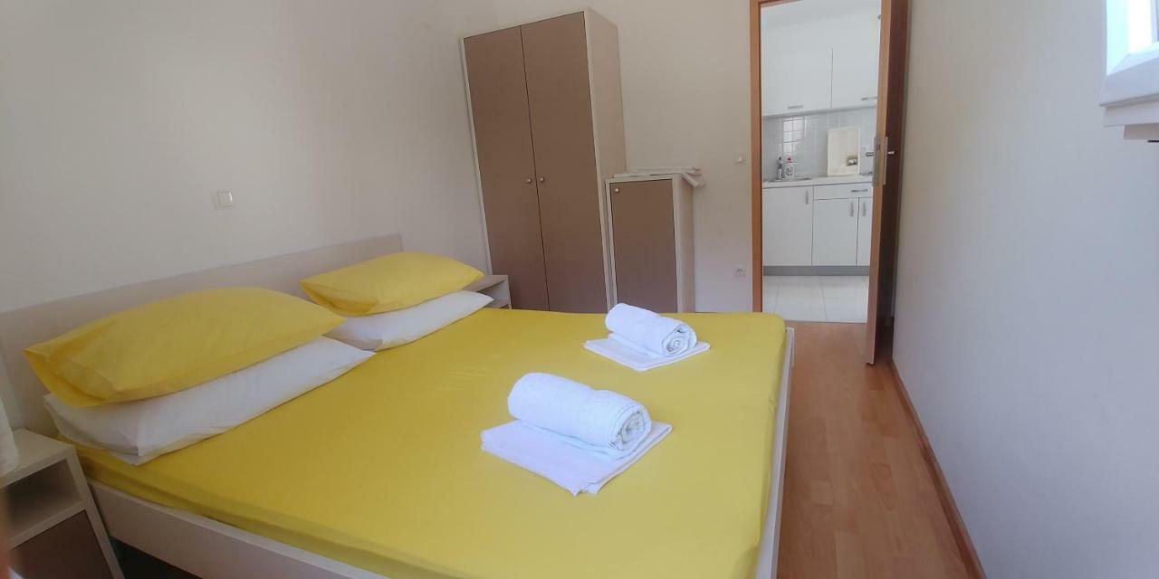 Apartments Rica Омиш Экстерьер фото