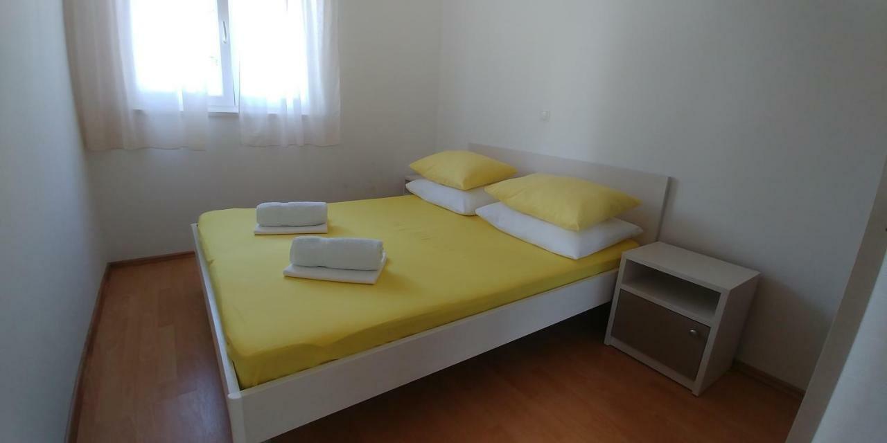 Apartments Rica Омиш Экстерьер фото